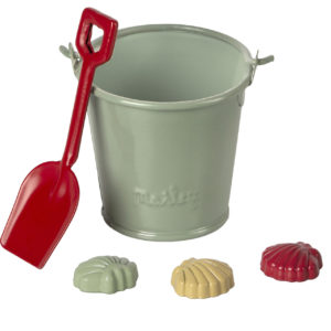 Set de plage - Seau, pelle et coquillages