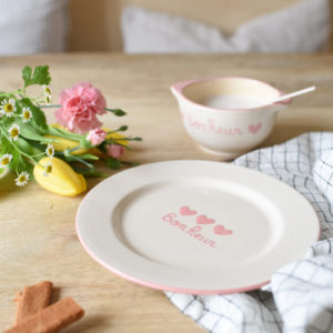 assiette coeurs roses maison roussot