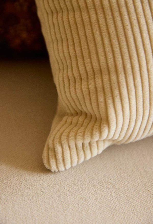 COUSSIN ARGENTINE VELOURS COTELE CREME GABRIELLE PARIS