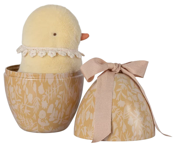 Oeuf de Pâques avec Poussin
