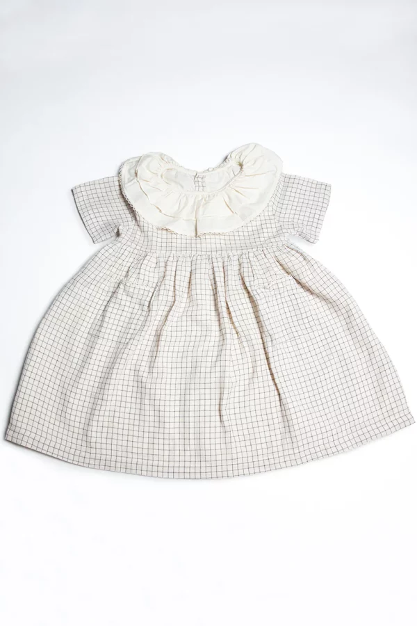 robe carreaux col brodé dentelle marsouin