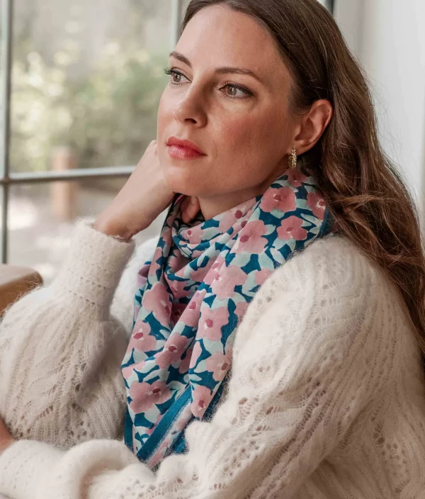 Grand Foulard Posy Opale – Image 2