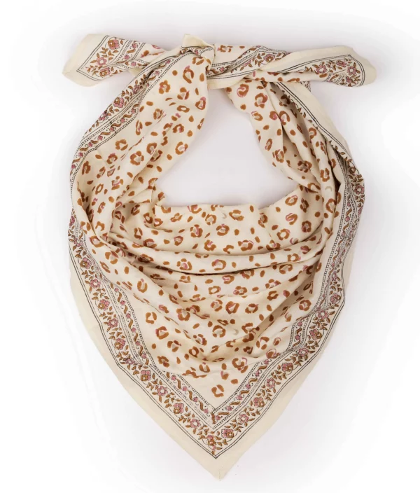 grand foulard leopard femme