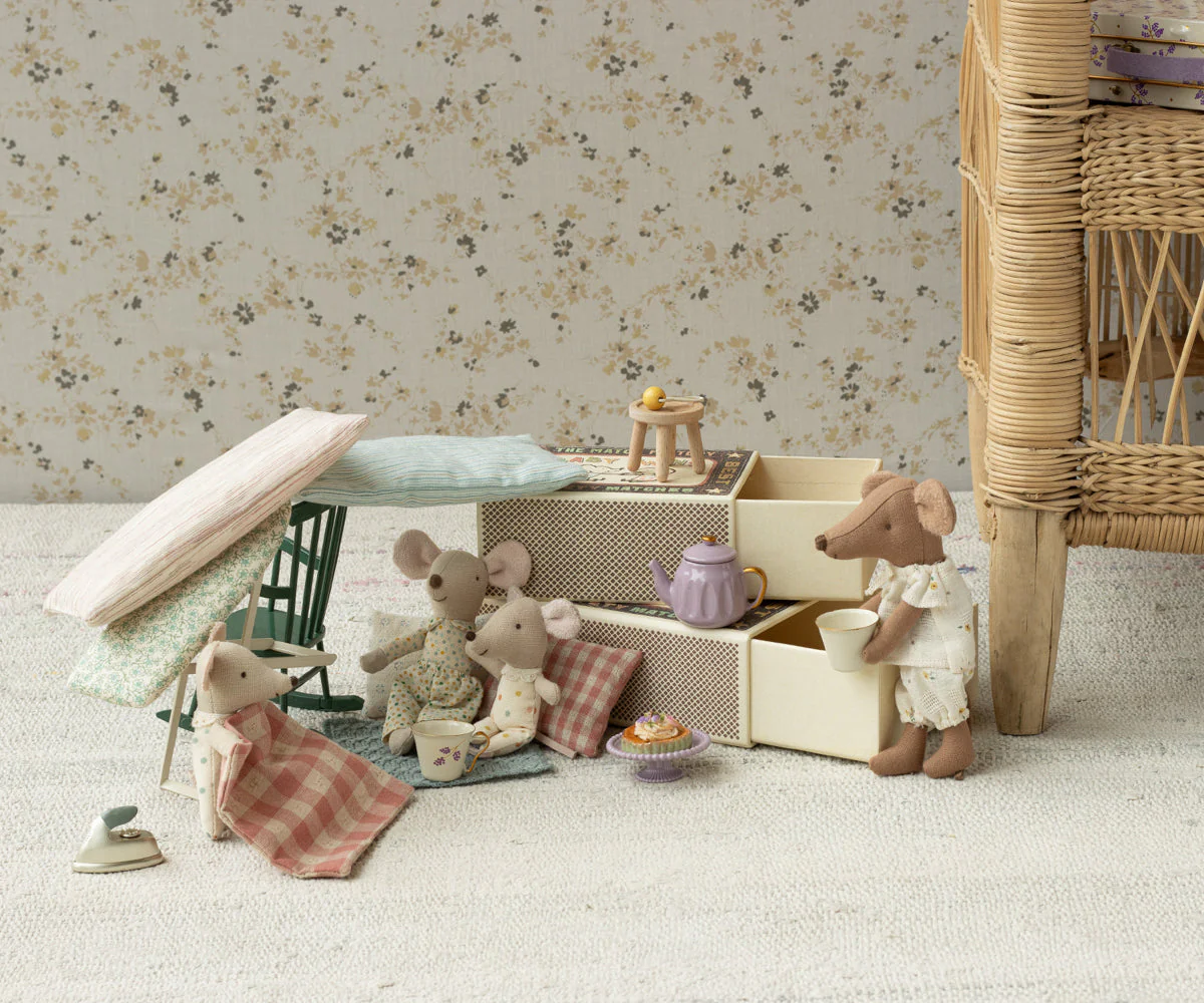 Souris Little Sister dans sa boîte d'allumettes – Image 2