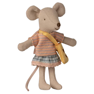 Souris Petite Soeur avec son sac