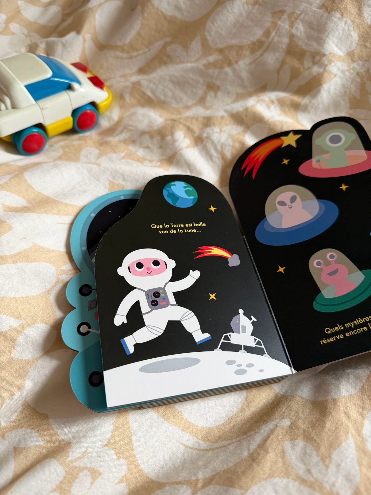 Livre Imagier Bébé L'Espace – Image 2